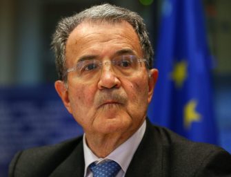 Prodi: non faccio campagna elettorale. Il prof non parla del centrosinistra