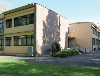 Marano, i bimbi in asilo dormono per terra