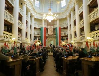 Reggio, primo Consiglio comunale aperto agli interventi dei cittadini