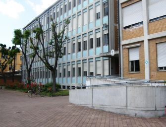 Reggio, ladri fanno irruzione a scuola: allo Scaruffi