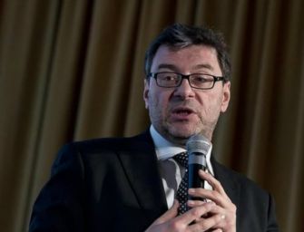 Il convegno a Reggio. Giorgetti: chiudere gli stadi è una sconfitta dello Stato
