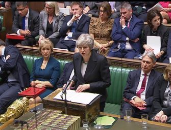 Brexit, accordo bocciato con 230 voti di scarto