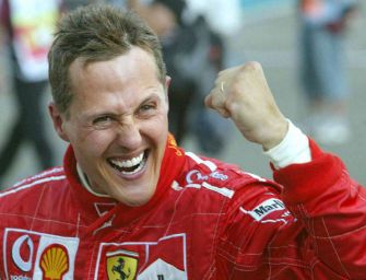 Modena porge gli auguri per i 50 anni al cittadino onorario Schumacher