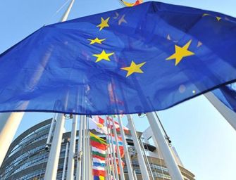 Ue gela l’Italia: crescita Pil solo 0,2%