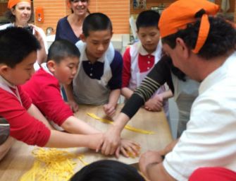 Reggio: imparare a cena. Lezioni di cinese per bimbi da Manyi