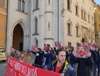 Reggio. Studenti di sinistra in piazza contro il governo