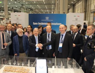 Reggiane, patto tra Comune e Unindustria. Boccia al taglio del nastro del Capannone 18