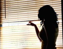 Reggio. “Schiavizza” la compagna, poi la perseguita quando diventa ex: arrestato