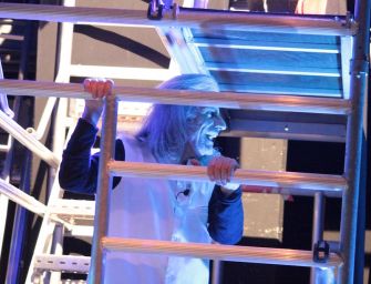 Torna Bergonzoni al teatro Ariosto con ‘Trascendi e Sali’