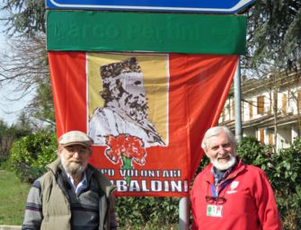 Reggio, coperta la targa stradale del Parco Pertini in via Antica: “Gli abbiamo reso giustizia”