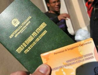 Esami fittizi per far ottenere permessi di soggiorno, arrestate 5 persone a Modena