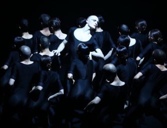 Al Valli la grande danza in prima europea Batsheva – The Young Ensemble