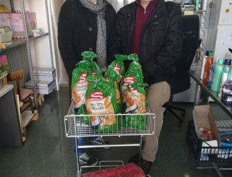 De Lucia (Pd) festeggia il compleanno a Dora raccogliendo generi alimentari