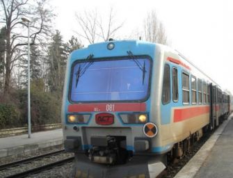 Colpito alla testa dal treno, muore a Bibbiano