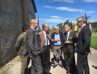 “Un incubatore di imprese alle Reggiane”