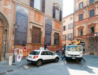 Reggio. Via ai lavori di restauro della facciata del Palazzo vescovile