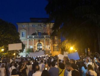 Affidi in val d’Enza. ‘Angeli e Demoni’, processo più atteso: 17 imputati alla sbarra, nessuno presente in aula