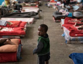 Chi ha più diritto, i bambini migranti o quelli di Bibbiano? Tutti hanno diritto