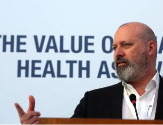 Governo, Bonaccini: “Valutare un patto politico tra Pd e Movimento 5 Stelle”