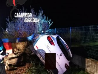 Fuggono dai carabinieri e seminano il panico a Sant’Ilario: arrestati