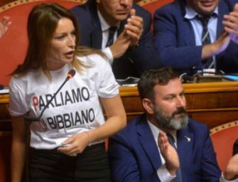 Borgonzoni e la t-shirt ‘Parliamo di Bibbiano’