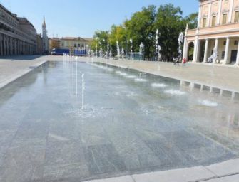 Reggio. Piazza della Vittoria, in 2 prendono a calci e schiaffi un 16enne per rubargli il marsupio