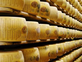 Toano. Tradito dalla sigaretta fumata durante il furto al caseificio: preso dopo 7 anni grazie al Dna