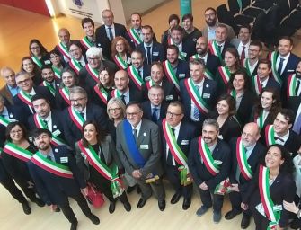 60 sindaci emiliani firmano a Bruxelles il Patto sul clima