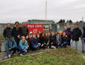 A Rolo sciopero degli ex lavoratori della cooperativa In Out per i mancati stipendi