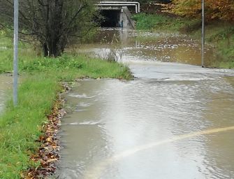 Reggio. Il passaggio ciclabile di via Gattalupa finisce sott’acqua