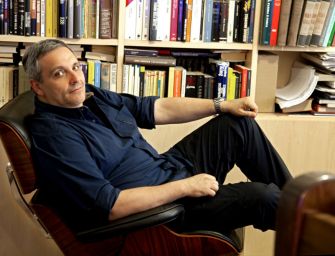 Reggio. A Finalmente Domenica si parla di noir con De Giovanni