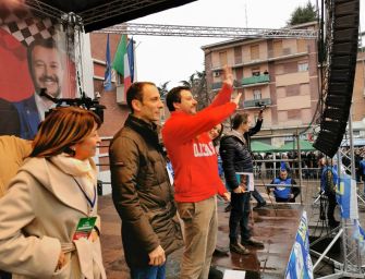 Salvini in rosso a Maranello: il voto del 26 è una scelta di vita
