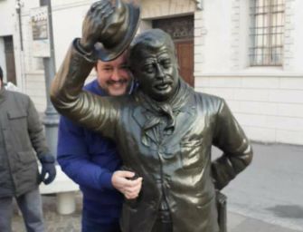 Salvini a Brescello: oggi anche il sindaco Peppone voterebbe Lega