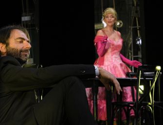 Al Valli ‘Tango del calcio di rigore’: Neri Marcorè tra pallone e potere in salsa Sudamericana