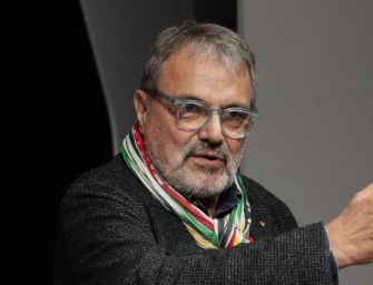 Toscani e il ponte, è polemica. La Lega: fuori da Parma 2020