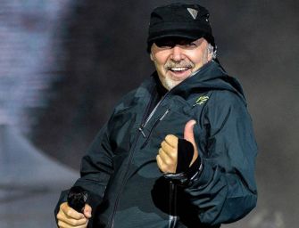 Vasco compie 68 anni, luminarie di ‘Albachiara’ a Zocca