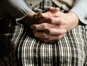 Montechiarugolo. Maltratta la madre per avere i soldi per alcol e droga: arrestato