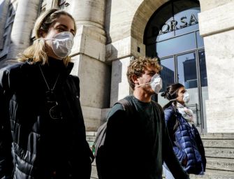 Piazza Affari in rosso, raffica di stop