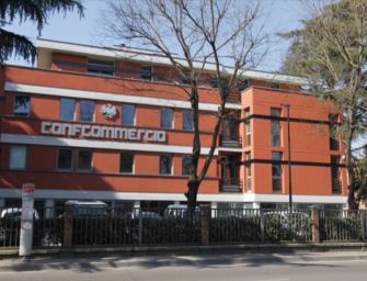 Confcommercio Reggio: l’economia in ripresa, ma i danni del Covid sono ingenti