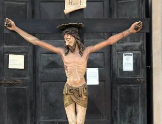 Il crocifisso di don Camillo “faccia cessare la pandemia su Brescello”