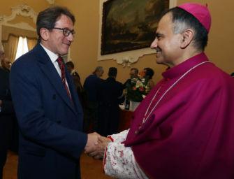 Modena, il sindaco e il vescovo invitano a un minuto di raccoglimento
