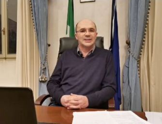 Il sindaco di Reggio Vecchi: “Coronavirus, per vincere la sfida cerchiamo di stare in casa”