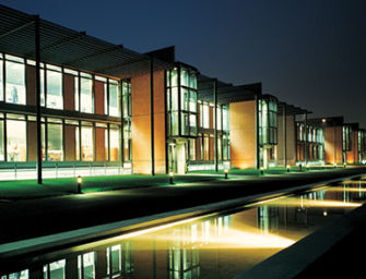 Max Mara: stop totale. Chiesta cassa per 2mila