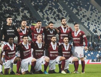 Reggiana, le storiche maglie in campo contro Covid-19