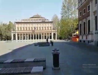 Reggio. Piazza della Vittoria deserta, la Pasqua al tempo del Coronavirus