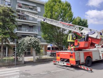 Novellara. Vigili del fuoco e polizia locale salvano anziana caduta in casa