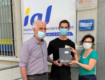 Allievo Ial Modena progetta e realizza mascherina anti Covid