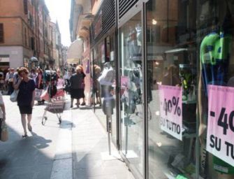 Emilia, i saldi scattano dal 1° agosto