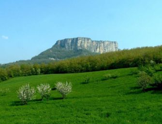 Via ai lavori per la messa in sicurezza della Pietra di Bismantova