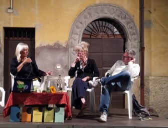 A Castelnovo ne’ Monti la voce della poesia con “Parolepipedi e altre forme” di Simona Sentieri